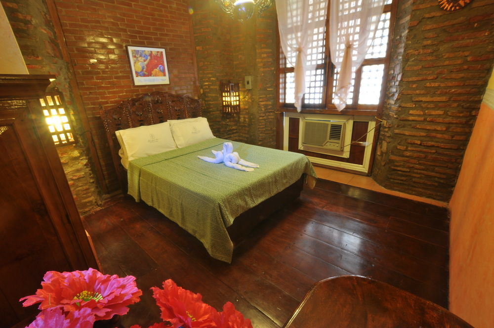 Zen Rooms Grandpa'S Inn Vigan Extérieur photo