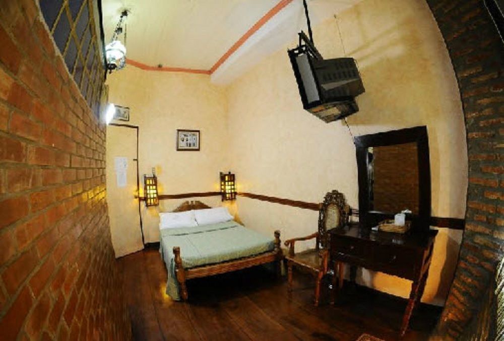 Zen Rooms Grandpa'S Inn Vigan Extérieur photo