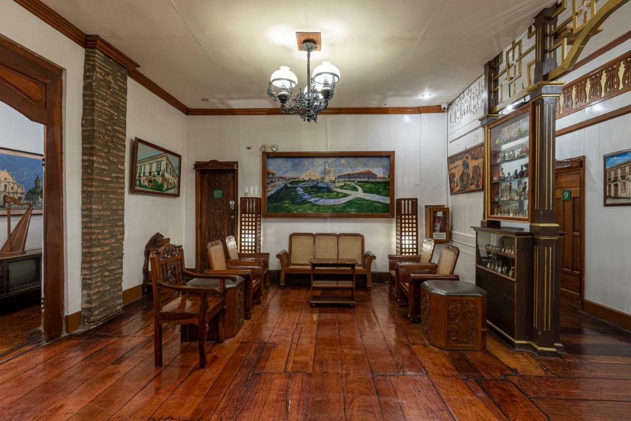 Zen Rooms Grandpa'S Inn Vigan Extérieur photo
